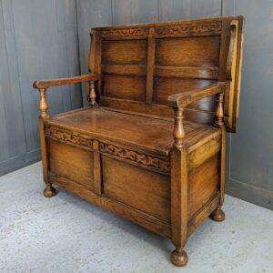 Medium Oak Vintage Oak Monks Bench in 17th Century Style with Gadrooned Panels (SOLD)