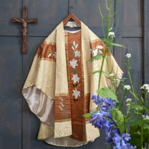 'Harvest Festival' Cream Damask Vintage Chasuble by Josephine Ratcliffe with Embroidered Brown Satin Y Orphrey & Stole (SOLD)
