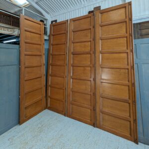 11m Run of Solid Oak Dado Height Fielded Panel Panelling with English Roses