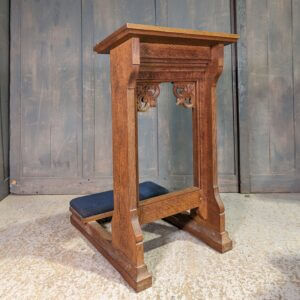 Heavy Good Quality Vintage Oak Prayer Desk Prie Dieu with Foliate Carvings