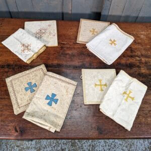 Selection of 4 pale coloured embroidered antique/vintage burses with chalice veils