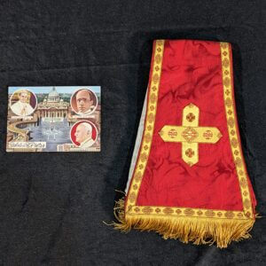 Beautiful Red & Gold Damask Roman Stole with Pointed Crosses & Neck Liner