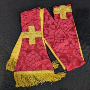 Long Contemporary Quality Watts & Co Red and Gold Stole