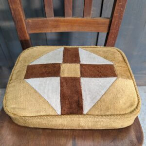 1970's Vintage Velour Patterned Church Hassock Kneeler Cushion