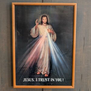 Large Oleograph Style Framed Print of 'Jesus I Trust in You'