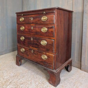 Georgian Mahogany Chest of Drawers with Rare 'Brushing Slide'