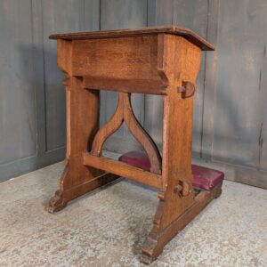 Handsome 1930's Vintage Oak Double Stretcher Simple Gothic Prayer Desk Prie Dieu from Oxford Oratory