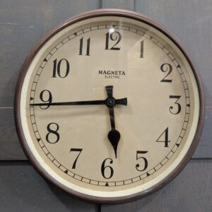 1930's Vintage Clock 'Magneta' with Non-Working Mechanism